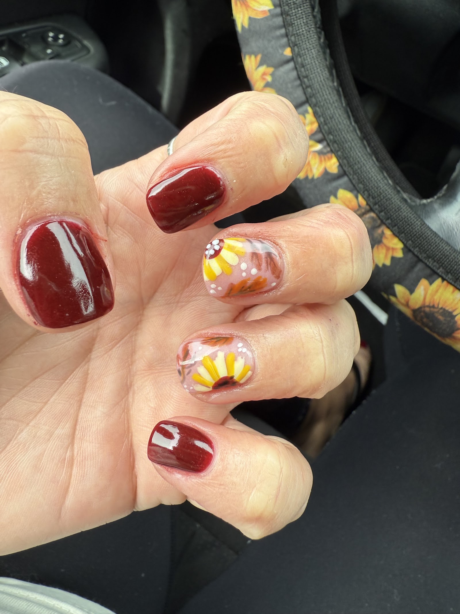 De Lux Nails Spa nail photo 6